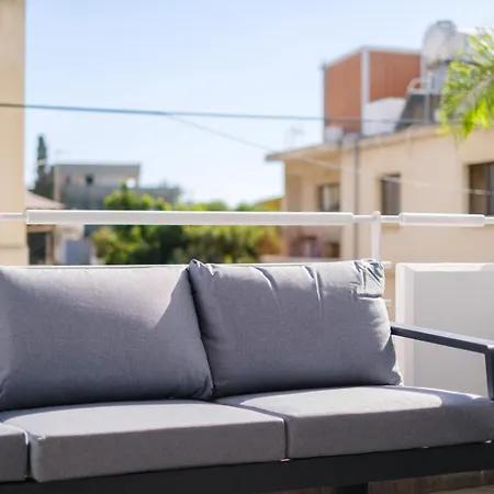 Alpha Court Apartment
